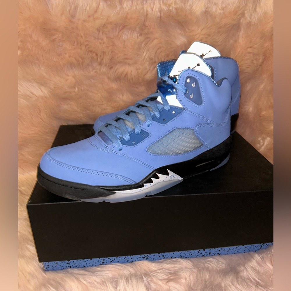 Jordan 5 Retro UNC University Blue